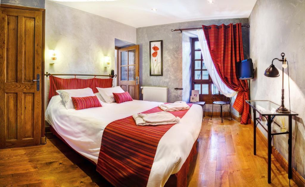 Hotel Les Remparts Mirepoix  Quarto foto